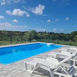 Maison Laurencia - Au Rez-de-chaussee Avec Jardin Sainte-Anne (Grande-Terre)